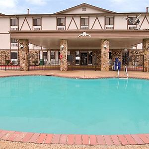 Merryton Inn